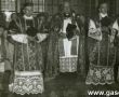 2153. Msza prymicyjna ks. Romana Ptaka (drugi od prawej)w kosciele w Strzelcach Wielkich (1960 r.).JPG