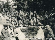 2197.Harcerze I Druzyny Harcerskiej z Gostynia na obozie w Ostrowieczku (1928 r.)