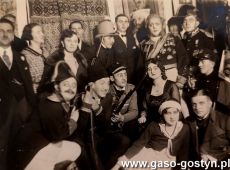 2210.Aktorzy Polskiego Towarzystwa Dramatycznego „Fredreum” w Gostyniu, ktore pozniej zostalo przemianowane na Polskie Towarzystwo Kultury i Sztuki im. Aleksandra Fredry (okres miedzywojenny)