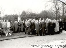 2211.Restytucja Towarzystwa Powstancow Wielkopolskich w Gostyniu - cmentarz w Gostyniu (styczen 1957 r.)