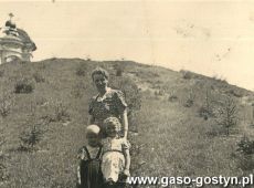 2222.Gora Zamkowa w Gostyniu z pomnikiem Mikolaja Przedpelkowica herbu Lodzia, zalozyciela miasta (ok. 1939 r.)