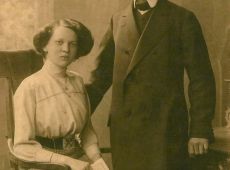 2229.Narzeczenstwo Waclaw Kazmierski (1888-1956) i pozniejsza zona Helena z Politowskich (zdjecie z 1914 roku)