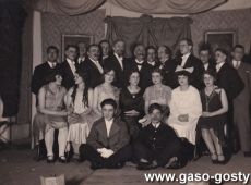 2262.Aktorzy Polskiego Towarzystwa Dramatycznego im.Aleksandra Fredry „Fredreum” w Gostyniu po odegraniu wodewilu Karnawal w Warszawie (18 pazdziernika 1930 r.)