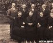 2290.Julia (Julianna) Hejnowicz z 8. dzieci, stoja od lewej Mieczyslaw, Wladyslaw, Aleksander, Henryk, Jozef, siedze od lewej Anna, Julia (Julianna), Maria (Marianna) i Weronika (zdj. z ok. 1935 r.)