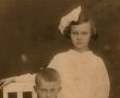 2291.Rodzenstwo Miroslawa Kazmierska i Zbigniew Kazmierski na zdjeciu z 1924 roku