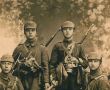 2292.Jozef Lagodzinski (1898-1939) - w armii pruskiej, stoi pierwszy z prawej strony (1917 r.), powstaniec wlkp., odznaczony posmiertnie WKP, rozstrzelany 21 pazdziernika 1939 r. przez Niemcow na rynku w Gostyniu