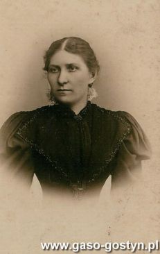 2293.Julianna Junghan z Gostynia na zdjeciu z poczatku XX wieku