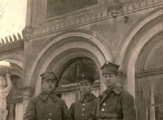 2301.Pierwszy od prawej Jozef Lagodzinski (1898-1939) - powstaniec wlkp. z Gostynia, odznaczony posmiertnie Wielkopolskim Krzyzem Powstanczym, rozstrzelany przez Niemcow 21 pazdziernika 1939 r. na Rynku w Gostyniu