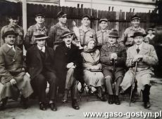 2313.III Druzyna Harcerska po zdobyciu pucharu i zajeciu I miejsca w turnieju pilki siatkowej o puchar doktora Wojcika (Gostyn, 25 wrzesnia 1932 r.)