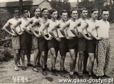 2315.Zawodnicy pilki siatkowej III Druzyny Harcerskiej z Gostynia, stoja od lewej Konieczny, Perczak, Portalski, Fr.Kaczmarek, Jankowski, A.Kaczmarek, Ratajczak, Oppitz, Slaski, Woziwodzki (1933 r.)