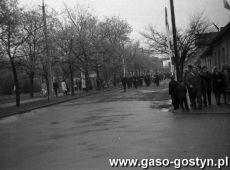 2329.Pochod pierwszomajowy na Placu Karola Marcinkowskiego w Gostyniu