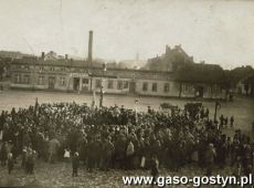 2379. Swieto 3 Maja - wiec na Rynku w Piaskach (1920 r.).JPEG