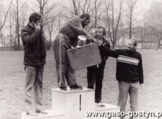 238. II Maly Maraton im. Edmunda Bojanowskiego (1985 r.) - podium na gostynskim stadionie