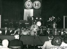 2504.Akademia w Zakladowym Domu Kultury Hutnik z okazji 60-lecia Wielkopolskiej Huty Szkla w Gostyniu (1982 r.)