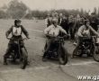 259. Henryk Ignasiak (pierwszy z prawej) w barwach Moto Klubu Unia Gostyn na wyscigu motocyklowym w Gnieznie (5 wrzesnia 1948 r.)