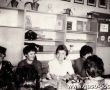 2597.Dzien Kobiet w Szkole Podstawowej nr 1 w Gostyniu (1990 r.)