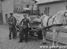 2614.Molkerei Gostingen (Mleczarnia w Gostyniu) - transport mleka do zakladu w okresie II wojny swiatowej (1943 r.)