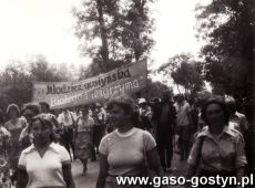 2635.Pielgrzymka mlodziezy gostynskiej do Gniezna na spotkanie z Ojcem Sw. Janem Pawlem II (03.06.1979 r.)