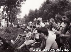 2640.Pielgrzymka mlodziezy gostynskiej do Gniezna na spotkanie z Ojcem Sw. Janem Pawlem II (03.06.1979 r.)