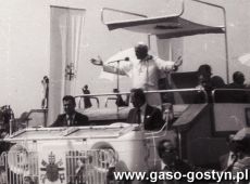 2643.Pielgrzymka mlodziezy gostynskiej do Gniezna na spotkanie z Ojcem Sw. Janem Pawlem II (03.06.1979 r.)