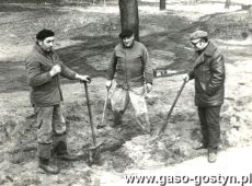 2646.Prace ziemne przy Powiatowtm Domu Kultury w Gostyniu (ul. Strzelecka)