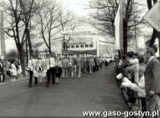 2680.Zasadnicza Szkola Zawodowa w Gostyniu - pochod 1-majowy (1979 r.)