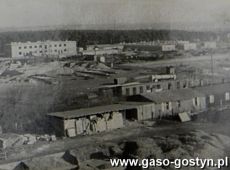 2704.Huta Szkla w Gostyniu - widok srodkowego placu budowy (1959 r.).JPG