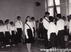 2723.Pozegnanie absolwentow w Szkole Podstawowej nr 1 w Gostyniu (1987 r.)