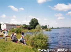 2743.Zawody wedkarskie na jeziorze Woniesc pracownikow Zakladu Wodociagow i Kanalizacji w Gostyniu (20 lipca 1996 r.)