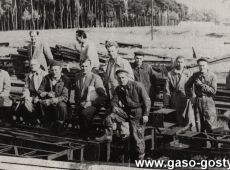 2765.Brygada Mostostalu bioraca udzial w rozbudowie Huty Szkla w Gostyniu (15 wrzesnia 1958 r.)