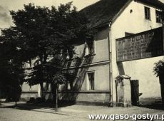 2790.Dom i siedziba firmy Franciszka Polaszka na Targowisku (obecnie Plac Karola Marcinkowskiego) w Gostyniu - zdjecie z okresu miedzywojennego.JPG