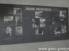 2795. Izba pamieci robotniczej (sala ekspozycyjna) w Wielkopolskiej Hucie Szkla w Gostyniu (1982 r.).JPG