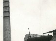 2822.Wyburzane dawnej cegielni Niemca Paula Schulza, z murow wybudowano nowy zaklad Spoldzielni Pracy Przenyslu Skorzanego (Gostyn, okolo 1950 r.)