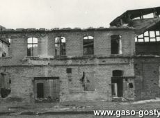 2827.Wyburzane dawnej cegielni Niemca Paula Schulza, z murow wybudowano nowy zaklad Spoldzielni Pracy Przenyslu Skorzanego (Gostyn, okolo 1950 r.)