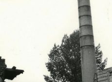 2831.Wyburzane dawnej cegielni Niemca Paula Schulza, z murow wybudowano nowy zaklad Spoldzielni Pracy Przenyslu Skorzanego (Gostyn, okolo 1950 r.)