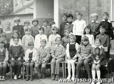 285.Klasa II a SP 1 w Gostyniu-1975r.