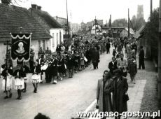 2888.Pogrzeb Boleslawy Bogdanskiej - nauczycielki Szkoly Podstawowej nr 1 w Gostyniu (6 maja 1956 r.)