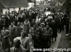 2889.Pogrzeb Boleslawy Bogdanskiej - nauczycielki Szkoly Podstawowej nr 1 w Gostyniu (6 maja 1956 r.)
