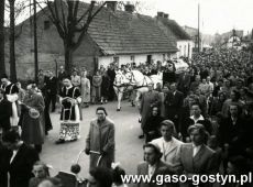 2891.Pogrzeb Boleslawy Bogdanskiej - nauczycielki Szkoly Podstawowej nr 1 w Gostyniu (6 maja 1956 r.)
