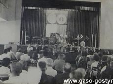 2919.Akademia w Zakladowym Domu Kultury Hutnik z okazji 60-lecia Wielkopolskiej Huty Szkla w Gostyniu (1982 r.)