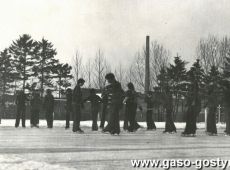 2931.Lodowisko w gostynskim Liceum Ogolnoksztalcacym (1978 r.)