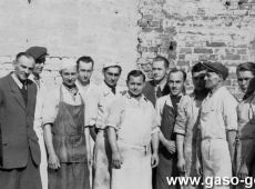 2987.Pracownicy masarni PSS w Gostyniu (1953 r.)