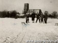 301.Kosciol farny w Gostyniu (widok z Gory Zamkowej)