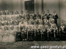 3051.23 maj 1948 - I Komunia Swieta w prarafii w Kunowie (23 maja 1948 r.)