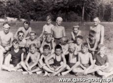 3088.Gostynscy harcerze nad jeziorem w Ostrowiecznie (1957 r.)