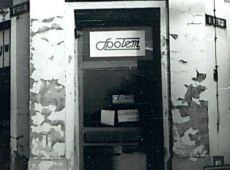 3165.Sklep PSS Spolem przy ulicy Wolnosci 1 w Gostyniu (poczatek lat 80. XX wieku)