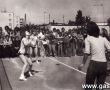 3207.Tydzien Sportu Szkolnego w Gostyniu-mecz pilki siatkowej na plycie boiska (1977 r.)mecz pilki siatkowej na plycie boiska (1977 r.)