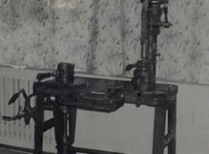 3223.Polautomat do formowania wyrobow ze szkla w izbie pamieci robotniczej w Wielkopolskiej Hucie Szkla w Gostyniu.JPG
