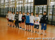 3227.Halowe mistrzostwa Liceum Ogolnoksztalcacego w Gostyniu w pilce noznej - hala sportowa Szkoly Podstawowej nr 2 (1998 r.)