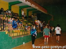 3229.Halowe mistrzostwa Liceum Ogolnoksztalcacego w Gostyniu w pilce noznej - hala sportowa Szkoly Podstawowej nr 2 (1998 r.)